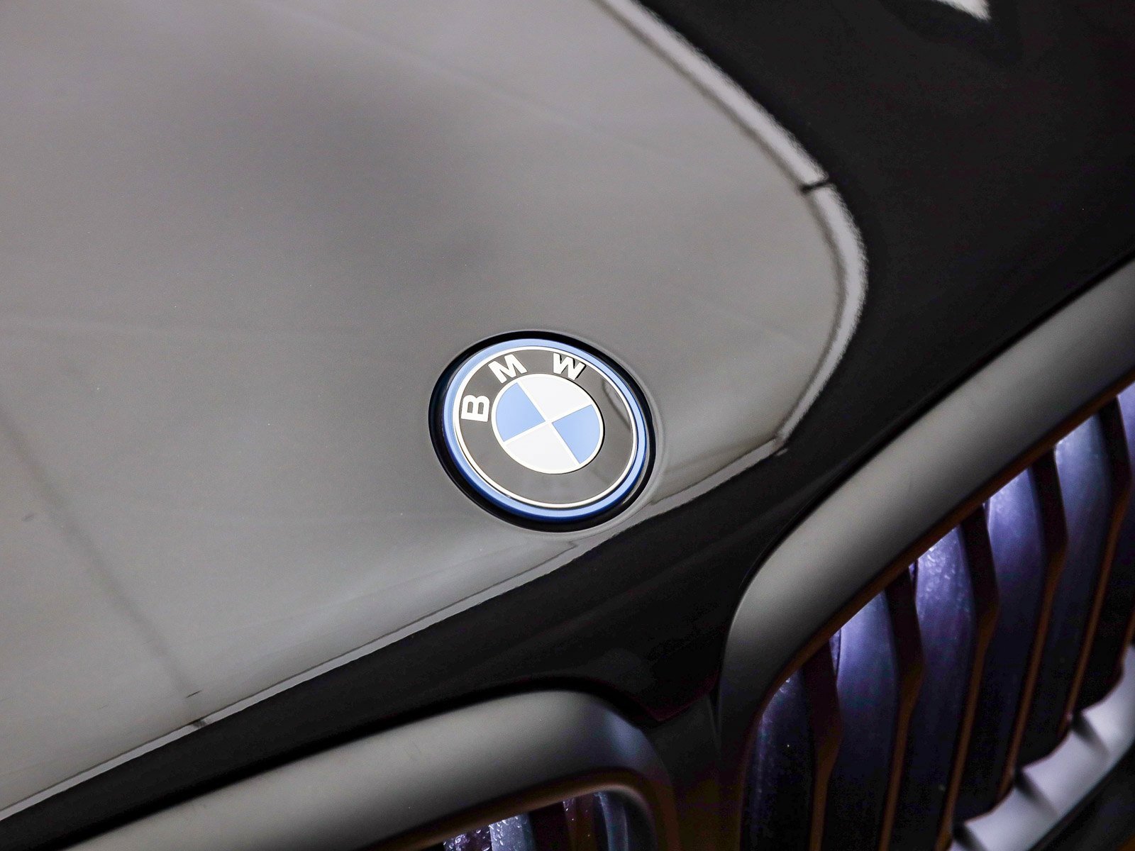 Used 2026 BMW X5 xDrive50e w/ M Sport Package image 6