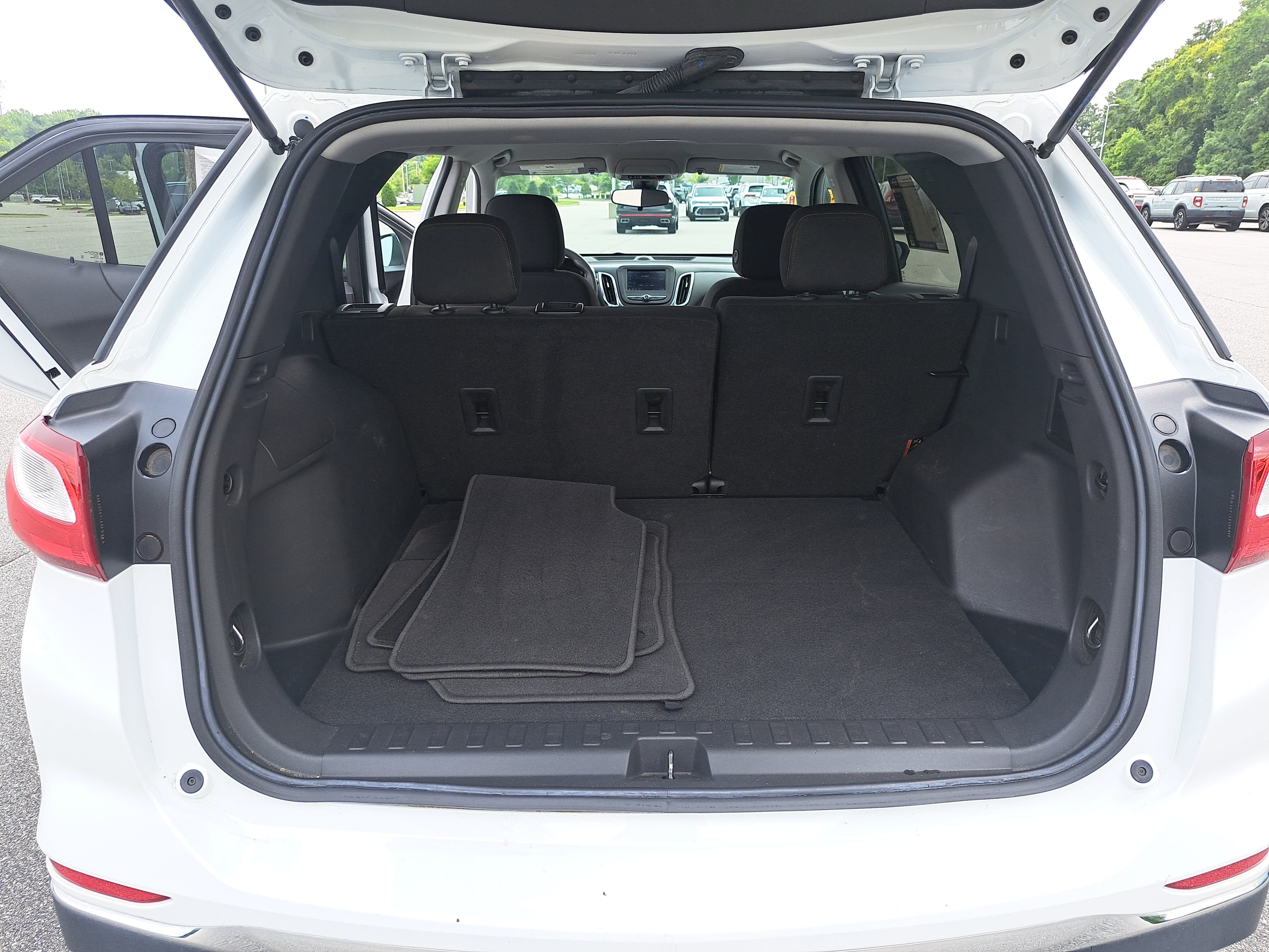 Used 2021 Chevrolet Equinox LT FWD image 13