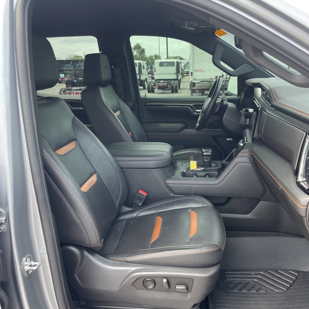 Used 2023 GMC Sierra 1500 AT4 w/ Technology Package AWD/4WD image 23