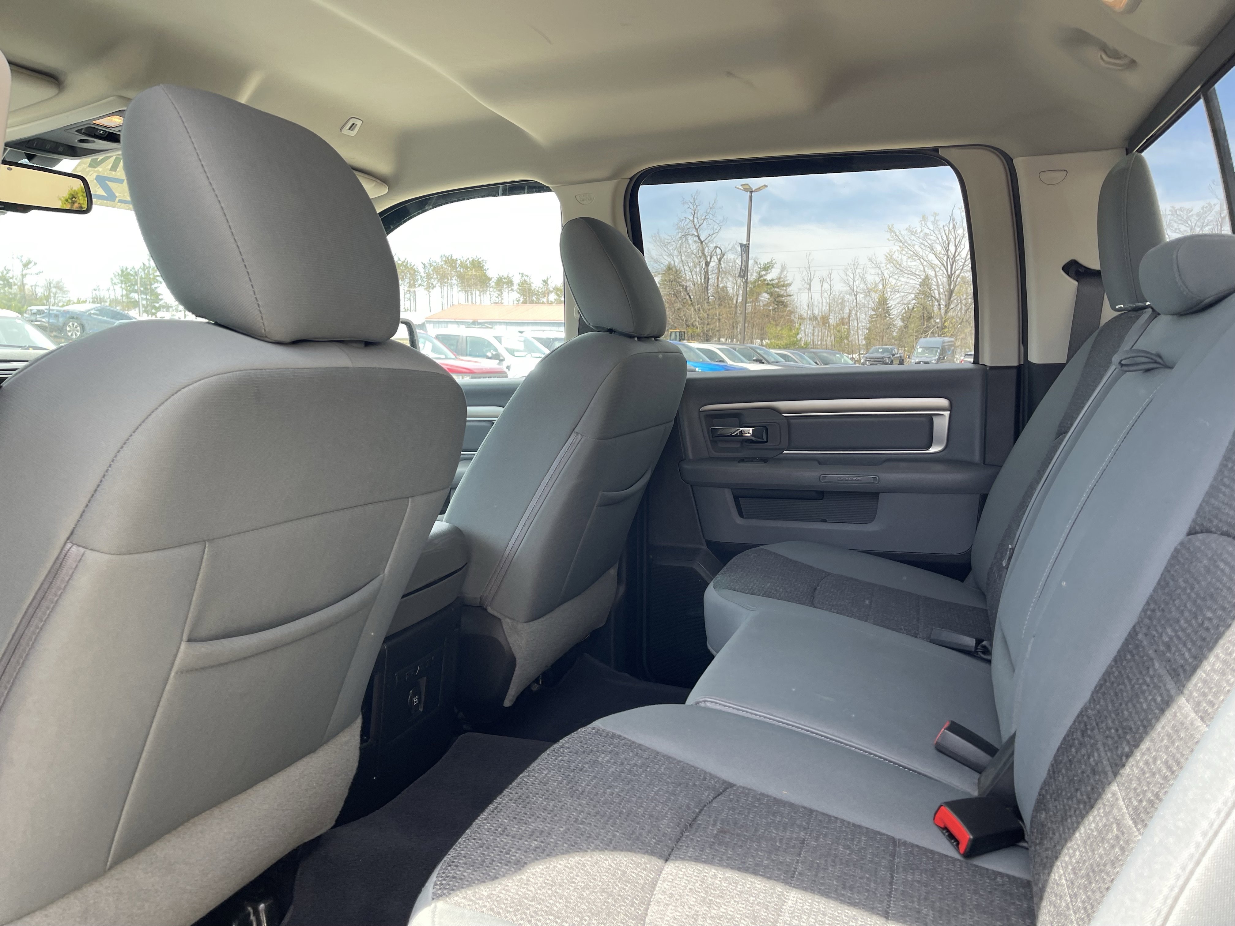 Used 2019 RAM 1500 Classic SLT w/ SLT Plus D￩cor Group AWD/4WD image 11