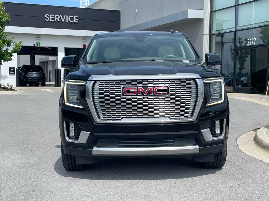 Used 2021 GMC Yukon Denali w/ Denali Premium Package AWD/4WD image 2