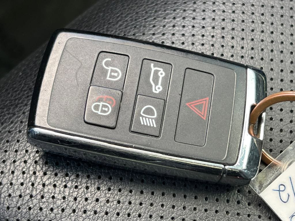 Used 2021 Jaguar F-PACE S AWD/4WD image 29