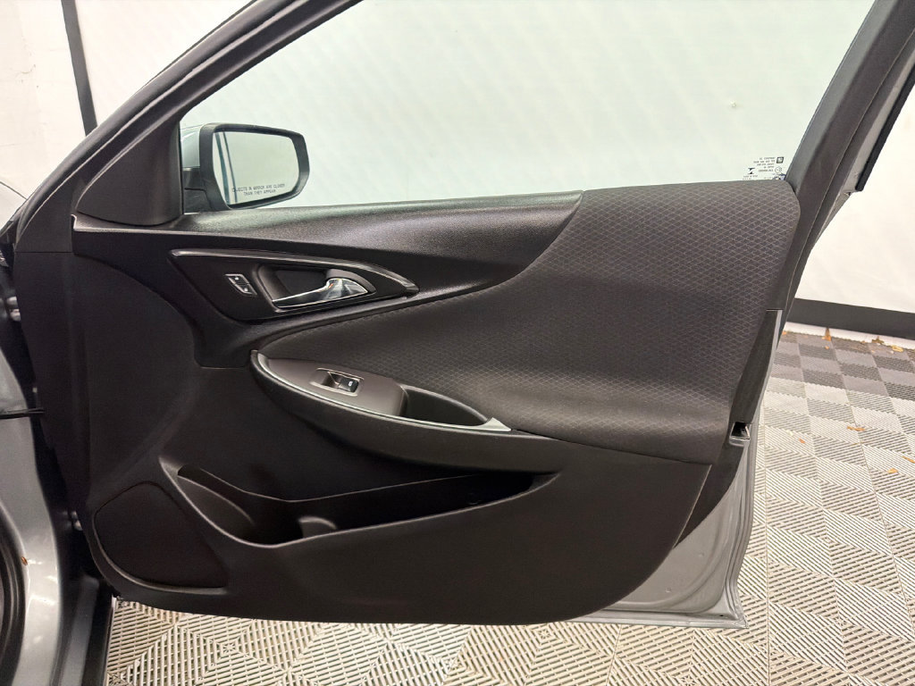 Used 2024 Chevrolet Malibu LT FWD image 15