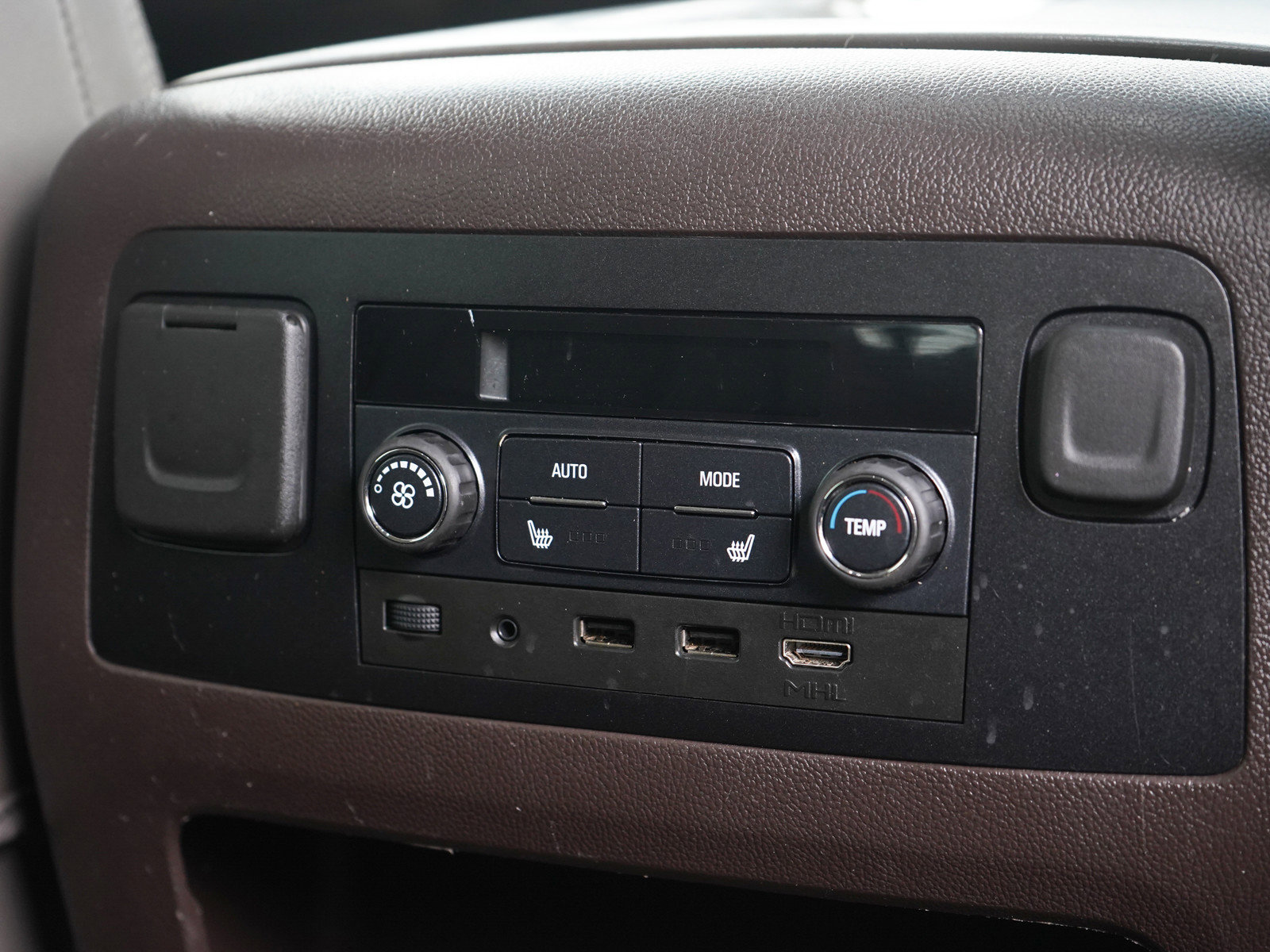 Used 2018 GMC Yukon Denali w/ Open Road Package image 14