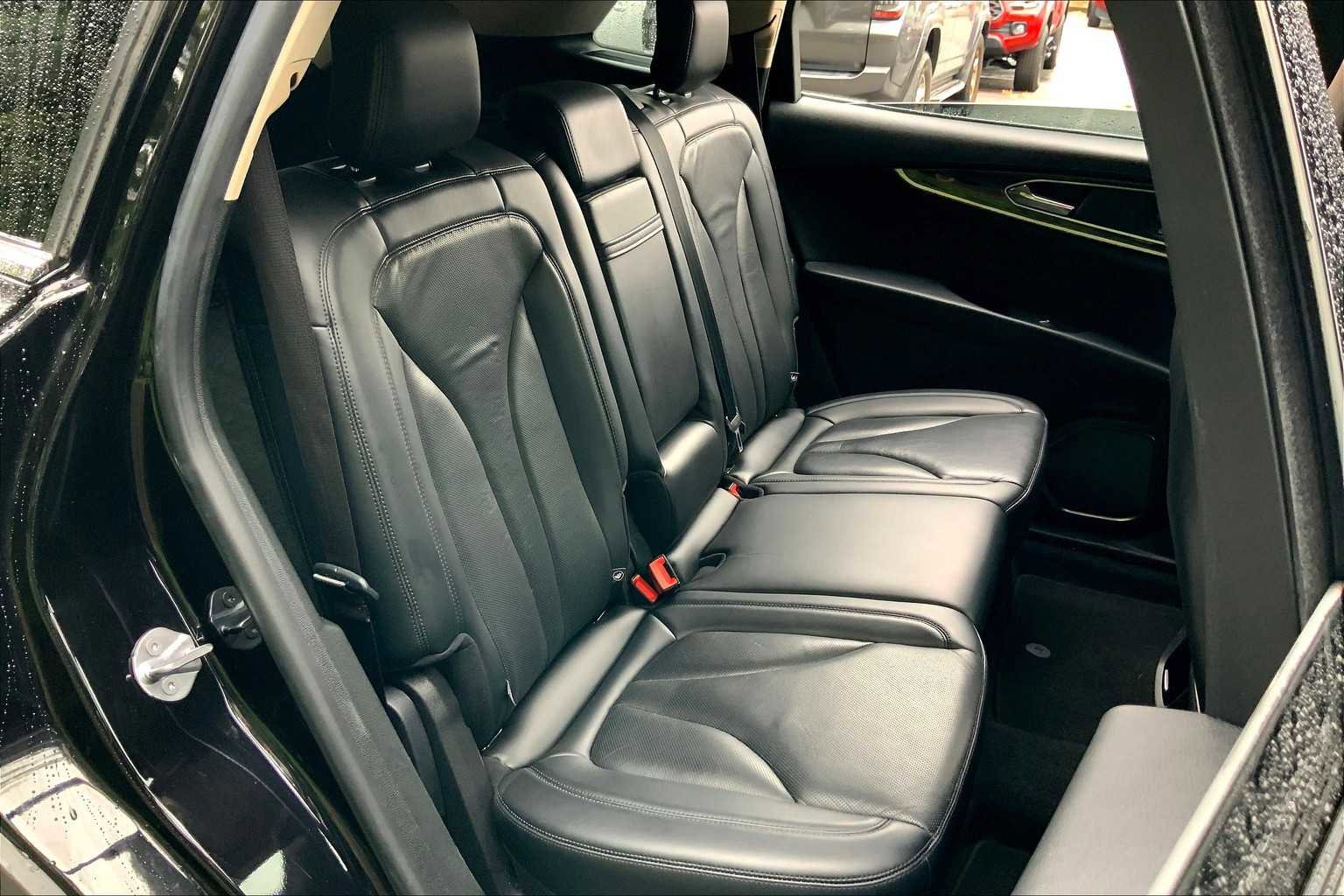 Used 2023 Lincoln Nautilus Reserve w/ Equipment Group 201A image 19