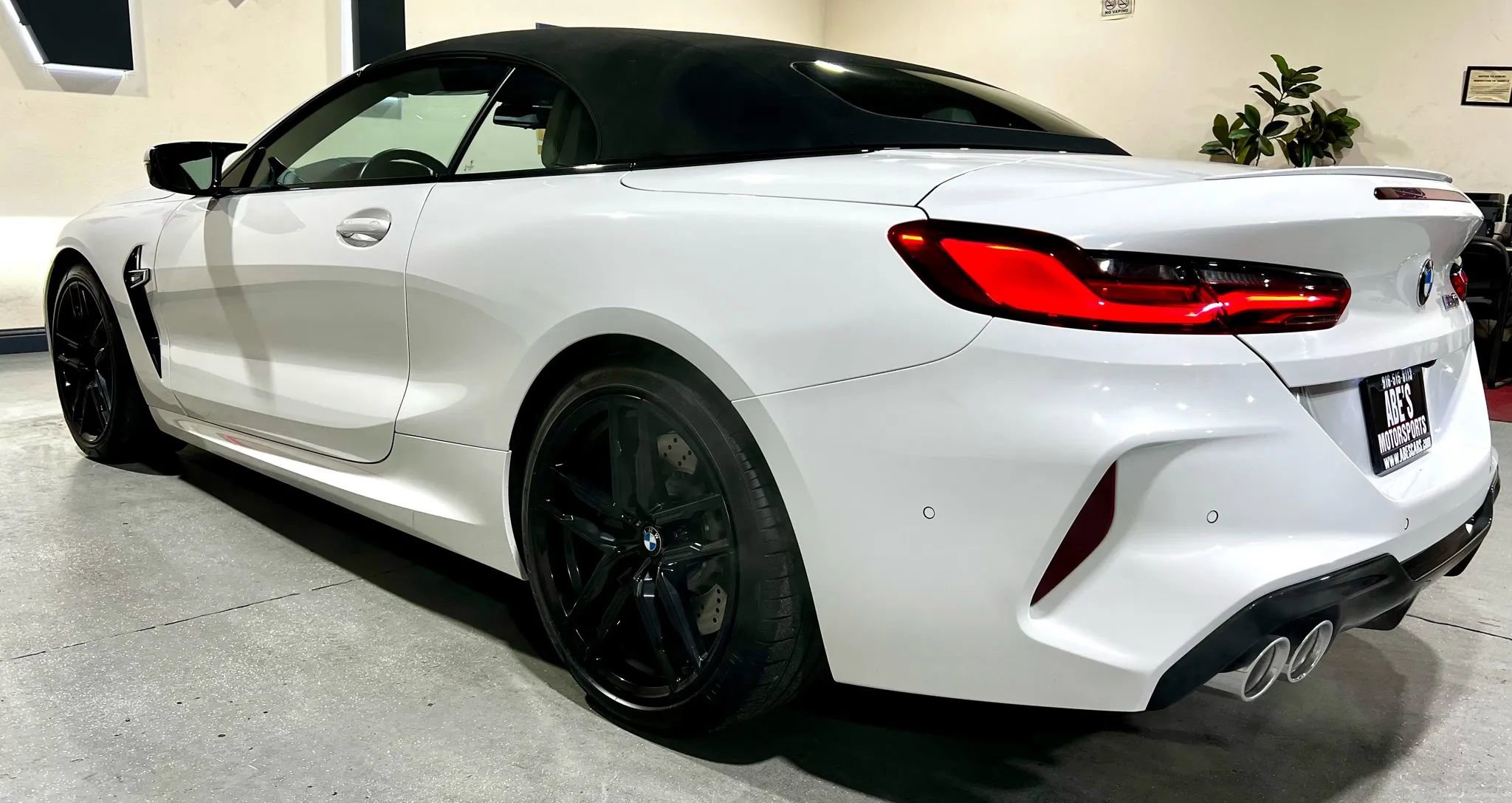 Used 2020 BMW M8 Convertible 2D image 7