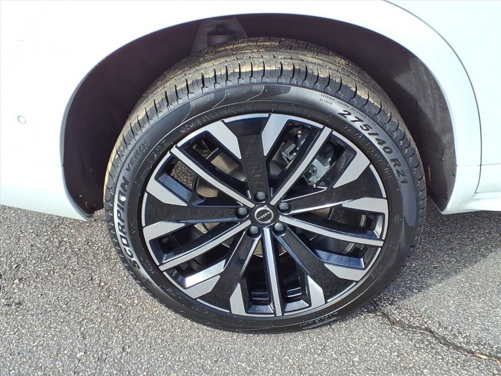 New 2026 Volvo XC90 B6 Ultra w/ Protection Package AWD/4WD image 7