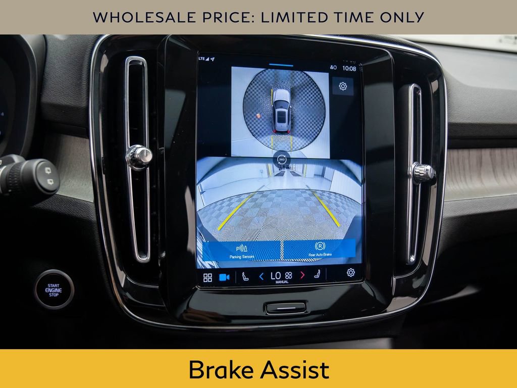 Used 2025 Volvo XC40 B5 Plus image 24