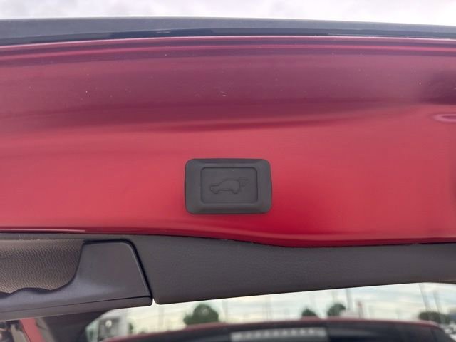 Used 2025 Toyota RAV4 Limited FWD image 8