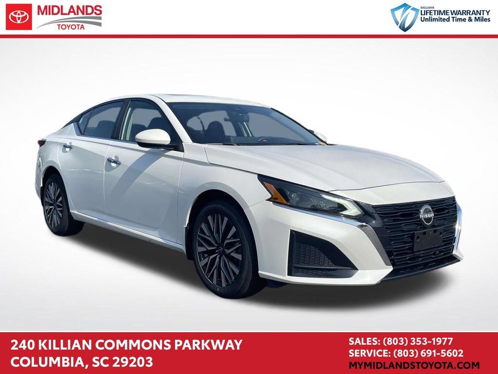 Used 2023 Nissan Altima 2.5 SV w/ SV Premium Package
