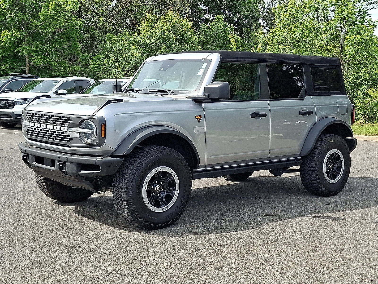 Used 2022 Ford Bronco Badlands w/ Sasquatch Package AWD/4WD image 3