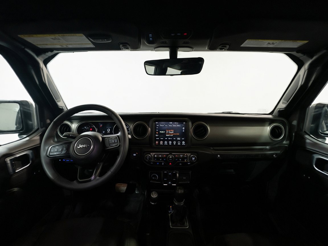 Used 2023 Jeep Wrangler Unlimited w/ Sun & Screen Package AWD/4WD image 16