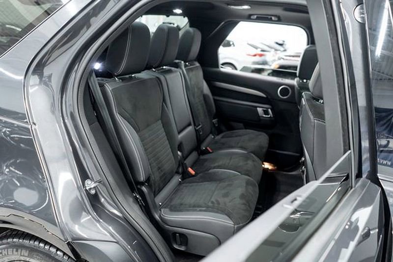 Used 2023 Land Rover Discovery S R-Dynamic image 13