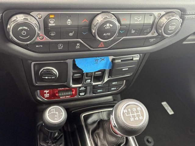New 2026 Jeep Wrangler Unlimited Rubicon AWD/4WD image 21