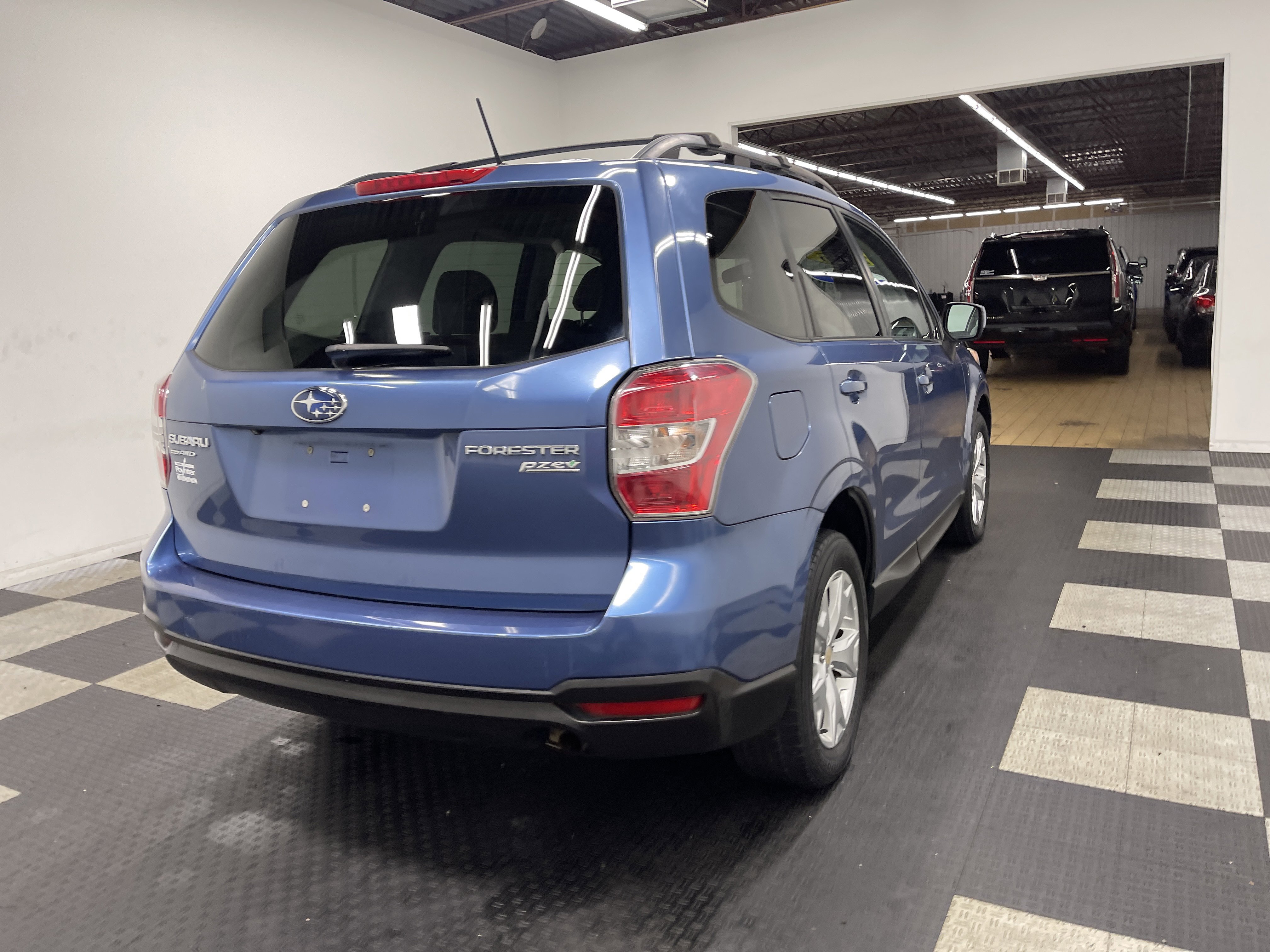 Used 2015 Subaru Forester 2.5i Premium w/ All-Weather Package image 5