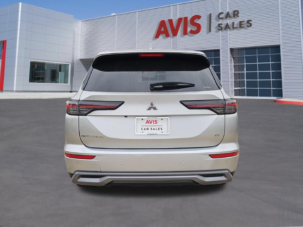 Used 2025 Mitsubishi Outlander SE AWD/4WD image 7