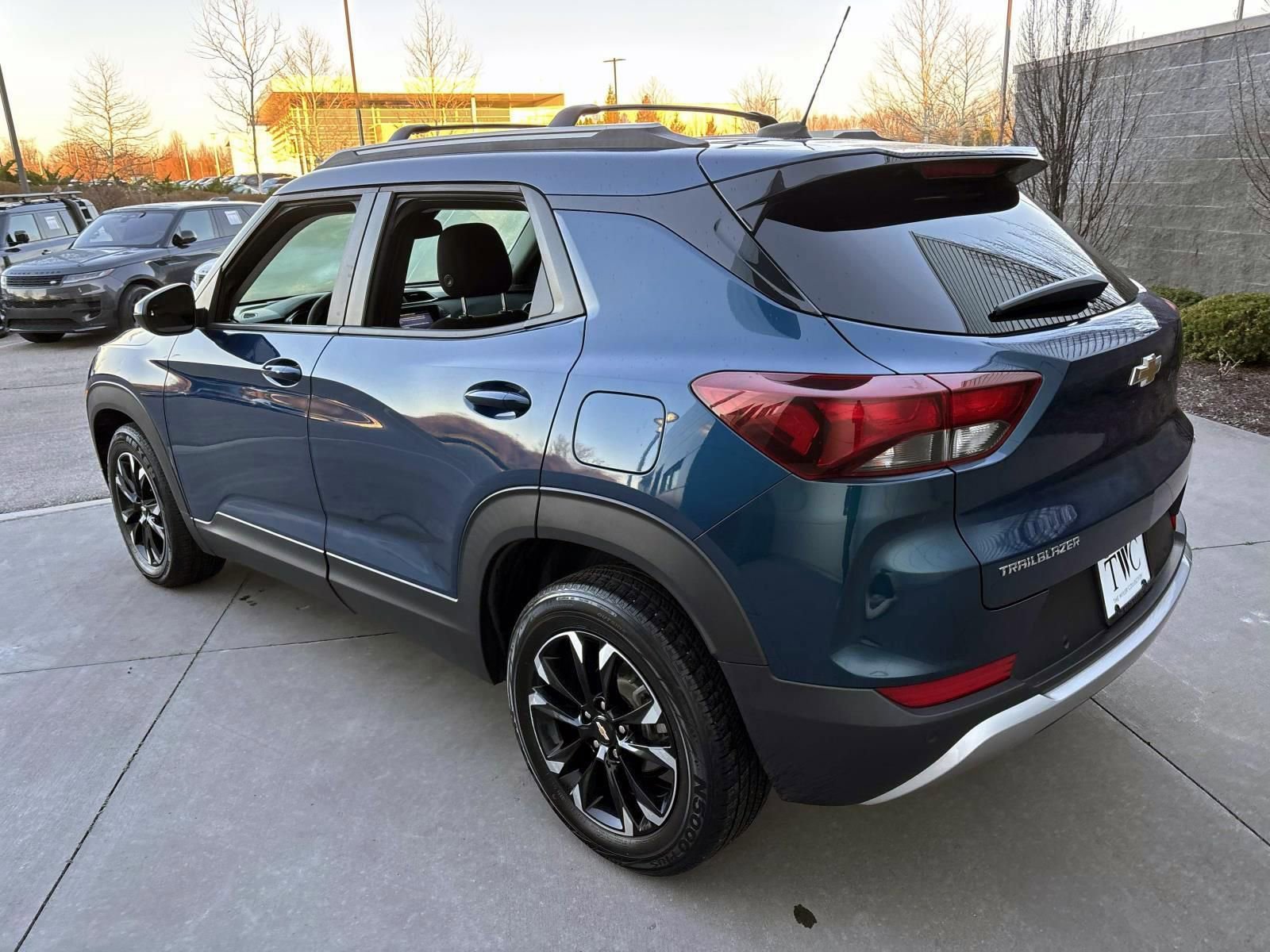 Used 2021 Chevrolet TrailBlazer LT w/ Convenience Package image 7