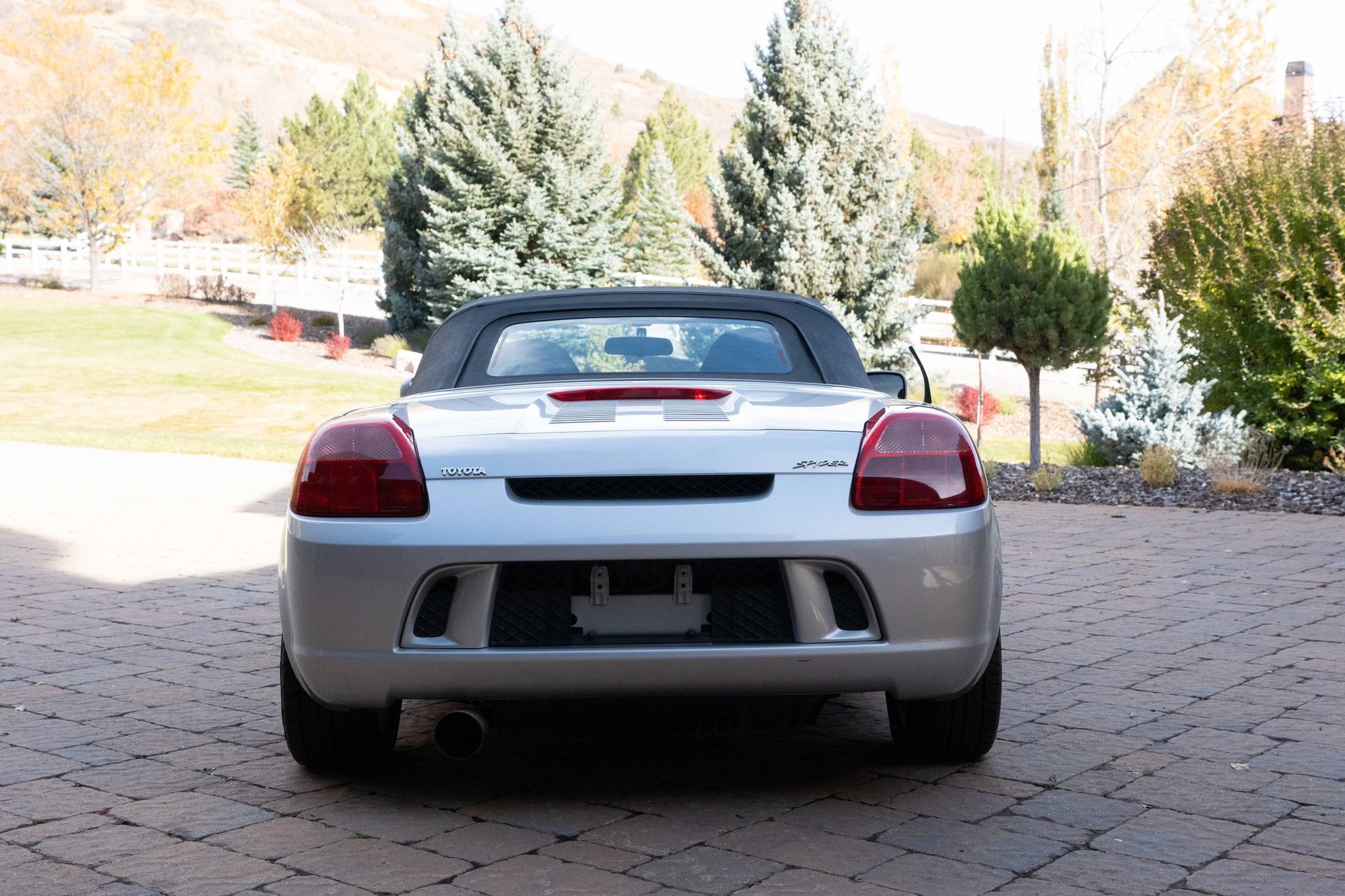 Used 2001 Toyota MR2 image 9