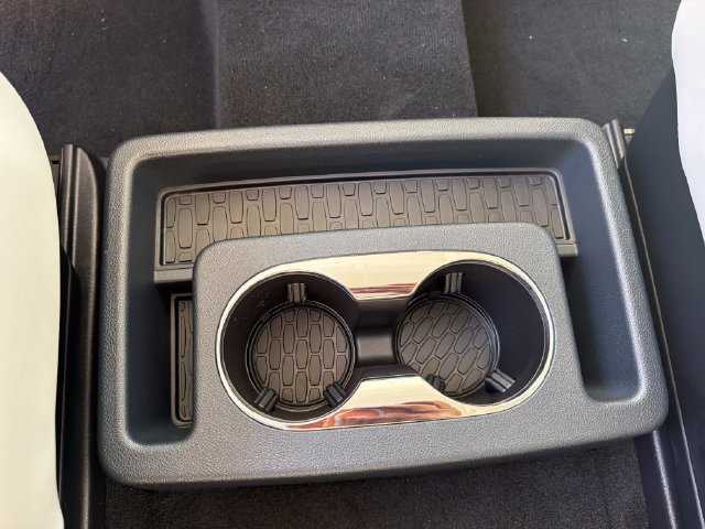 New 2027 Lincoln Aviator AWD image 16