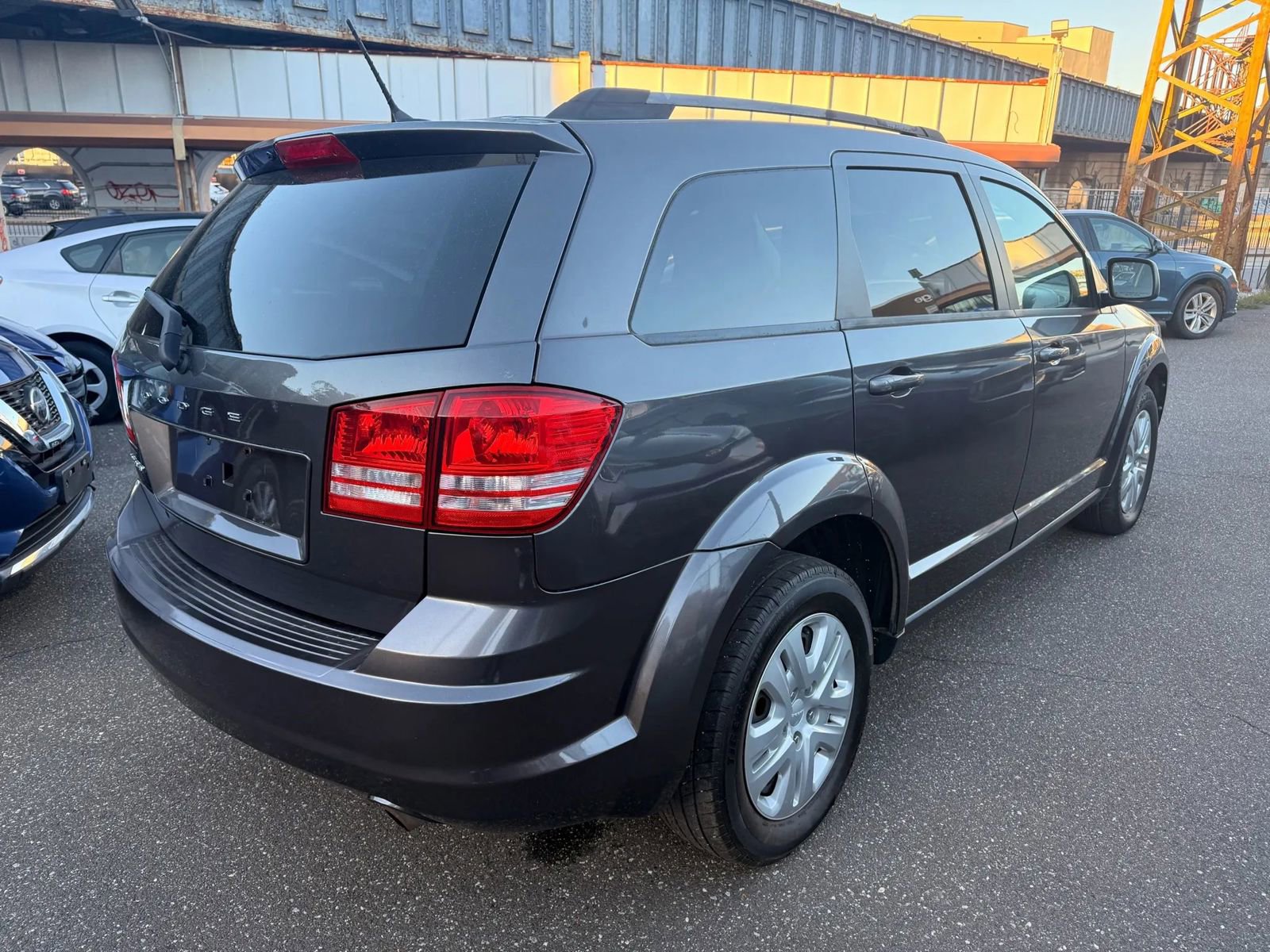 Used 2017 Dodge Journey SE w/ Flexible Seating Group image 5