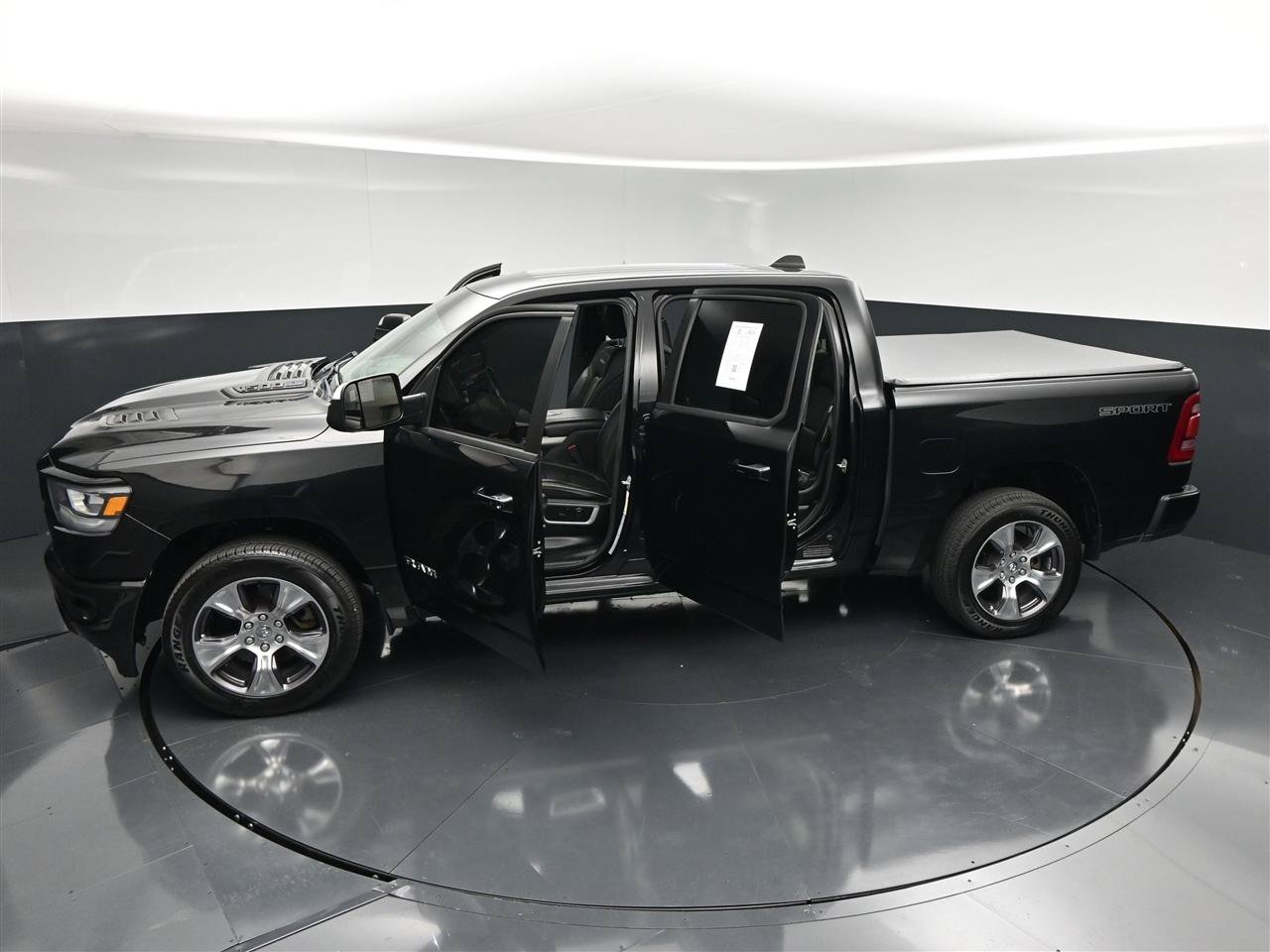 Used 2023 RAM 1500 Laramie AWD/4WD image 38