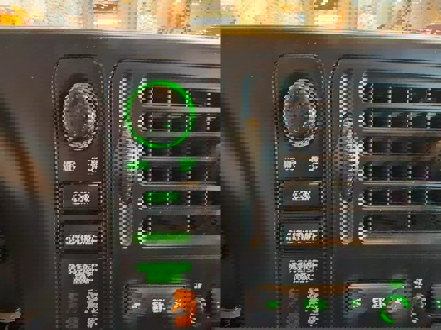 Used 2006 Saab 9-3 Aero image 25