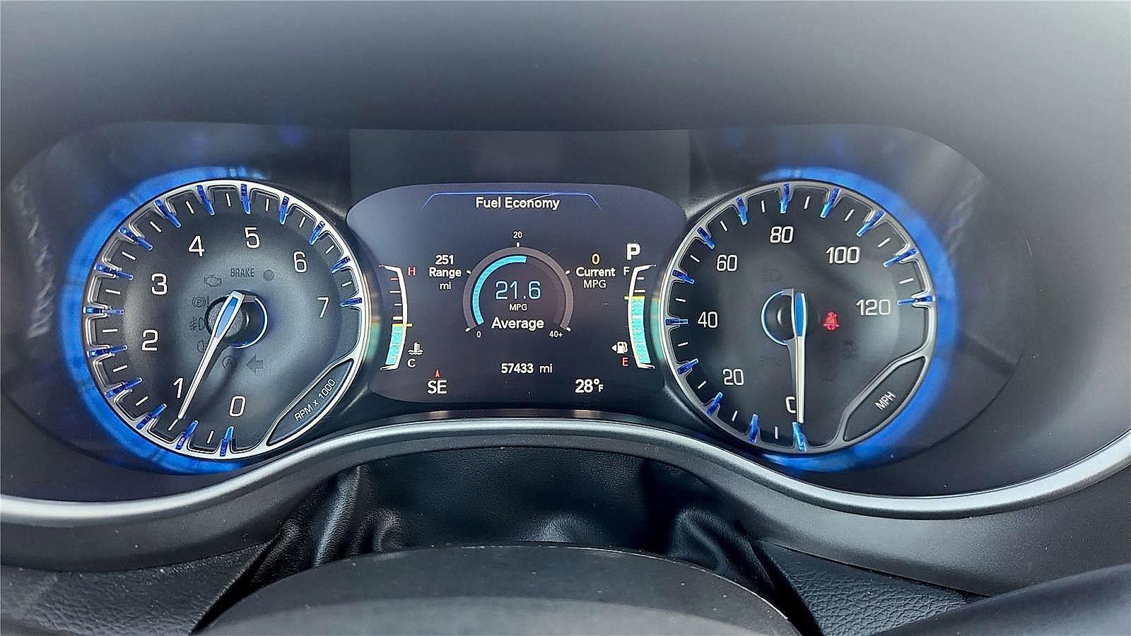 Used 2025 Chrysler Pacifica Select image 14