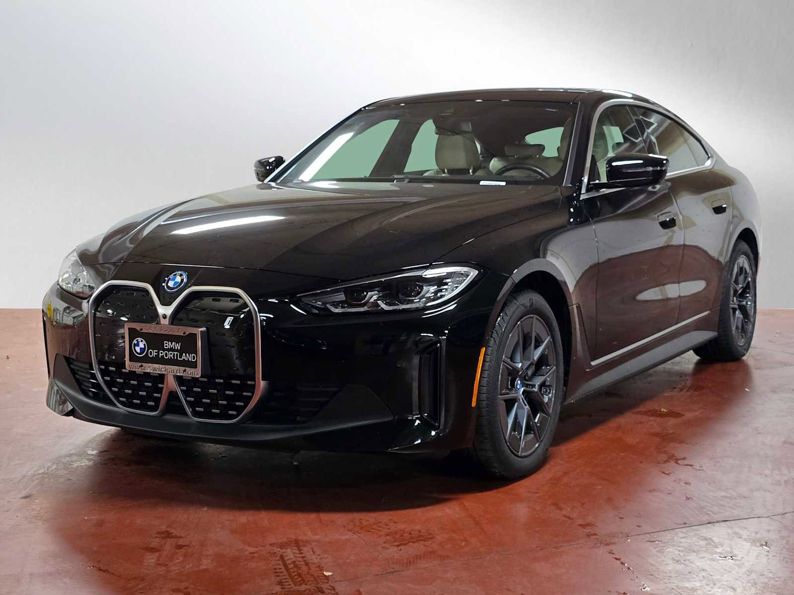 Used 2024 BMW i4 eDrive35 w/ Premium Package image 3