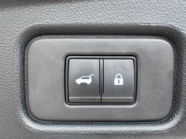 Used 2025 Nissan Pathfinder Platinum FWD image 9