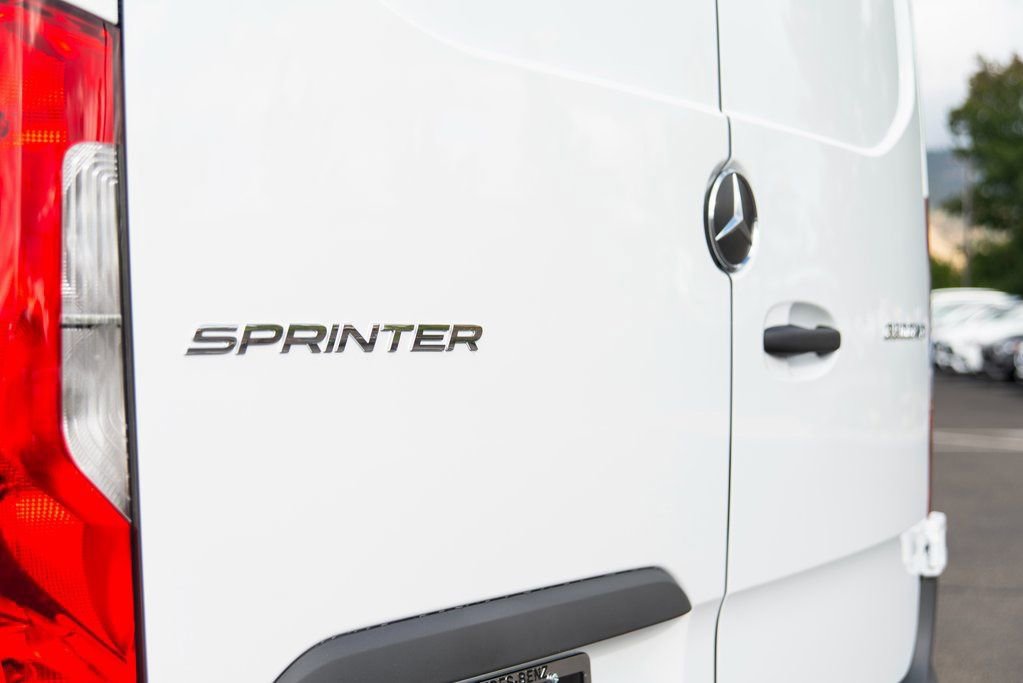 Used 2024 Mercedes-Benz Sprinter 3500 image 18