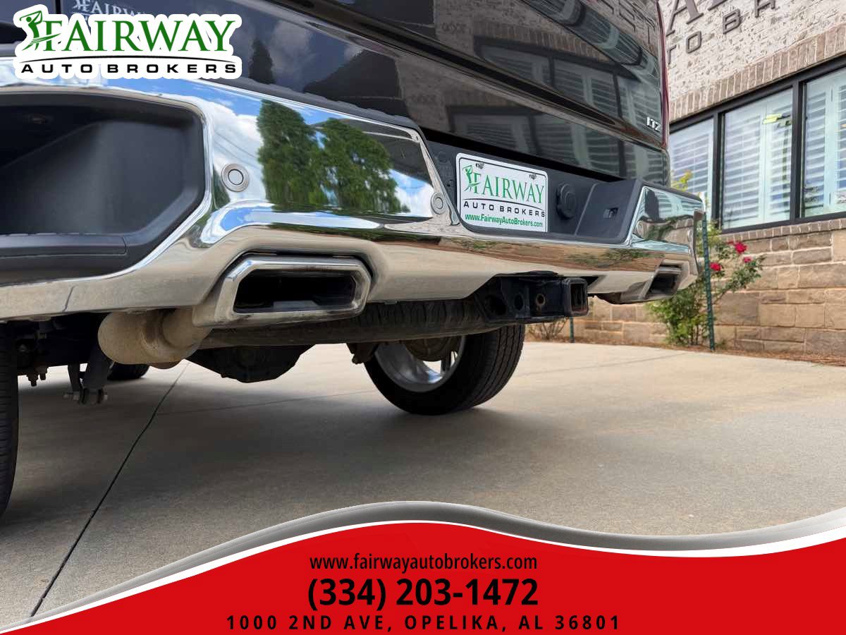 Used 2021 Chevrolet Silverado 1500 LTZ w/ LTZ Convenience Package II AWD/4WD image 11