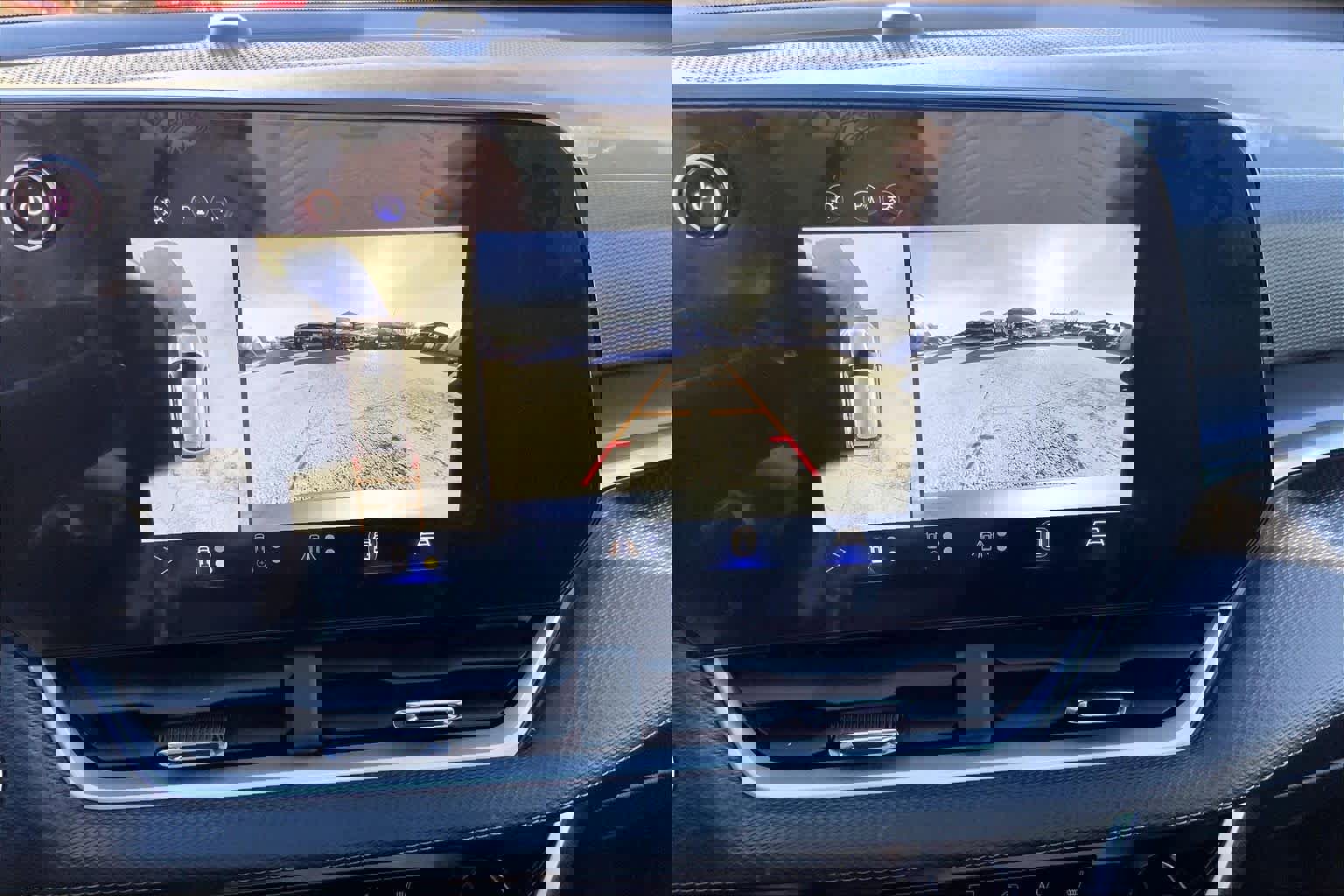 Certified 2025 Chevrolet Equinox LT w/ Safety and Technology Package image 23