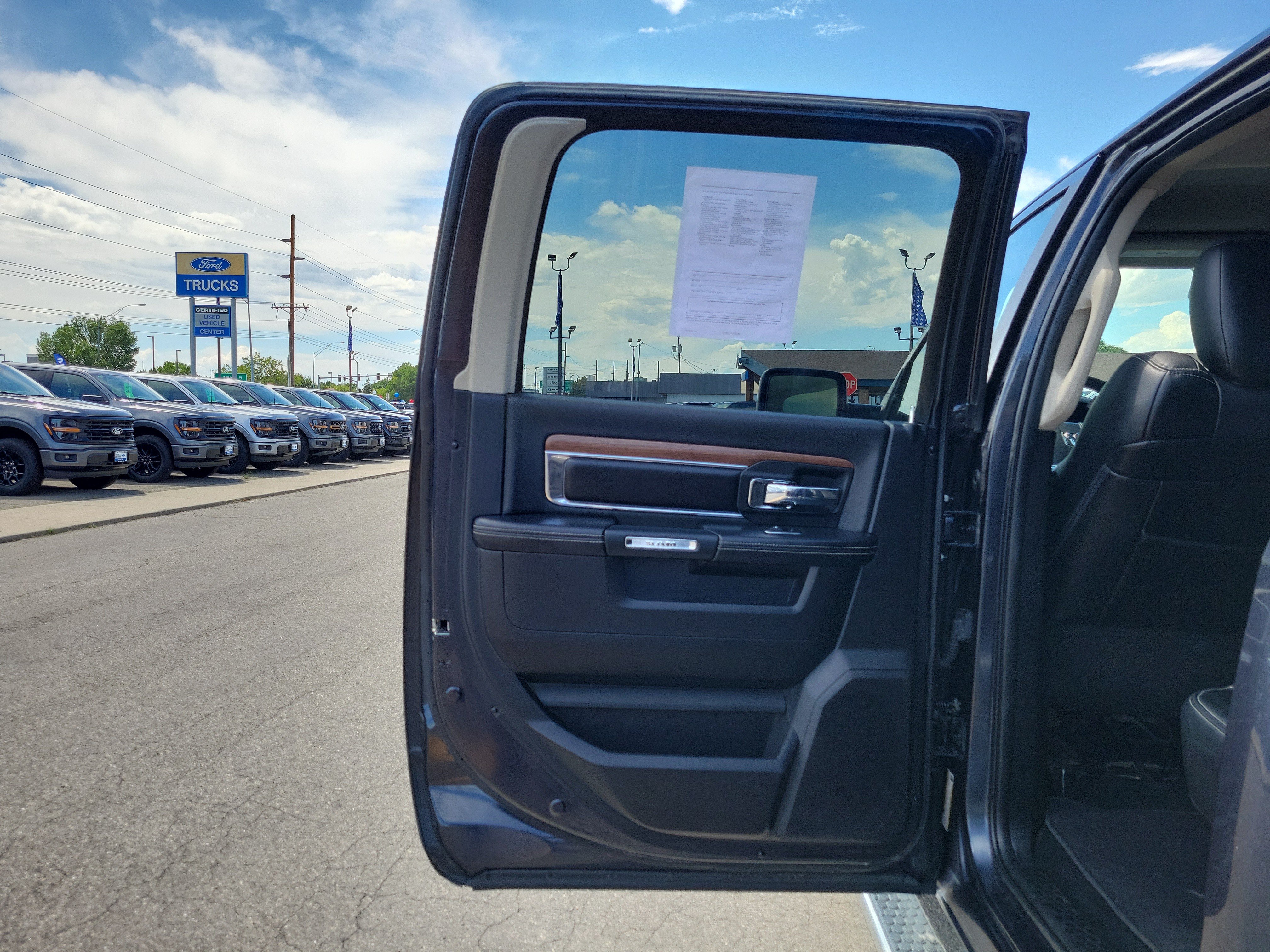 Used 2013 RAM 1500 Laramie w/ Convenience Group AWD/4WD image 11