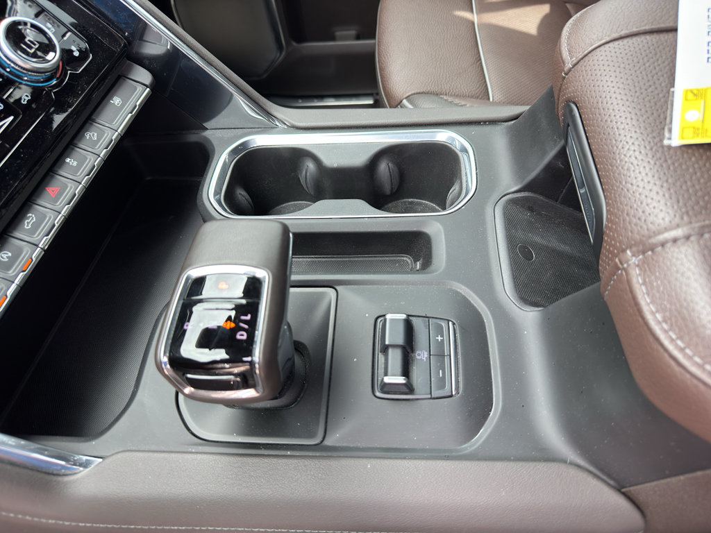 Used 2024 GMC Sierra 1500 Denali AWD/4WD image 14