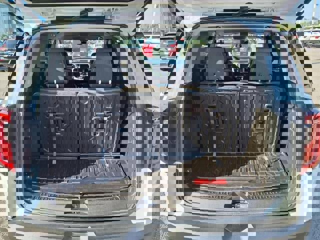 Used 2023 GMC Acadia SLE w/ Elevation Edition image 21