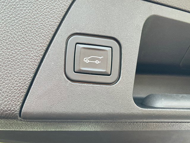 Used 2018 Buick Envision Essence FWD image 37