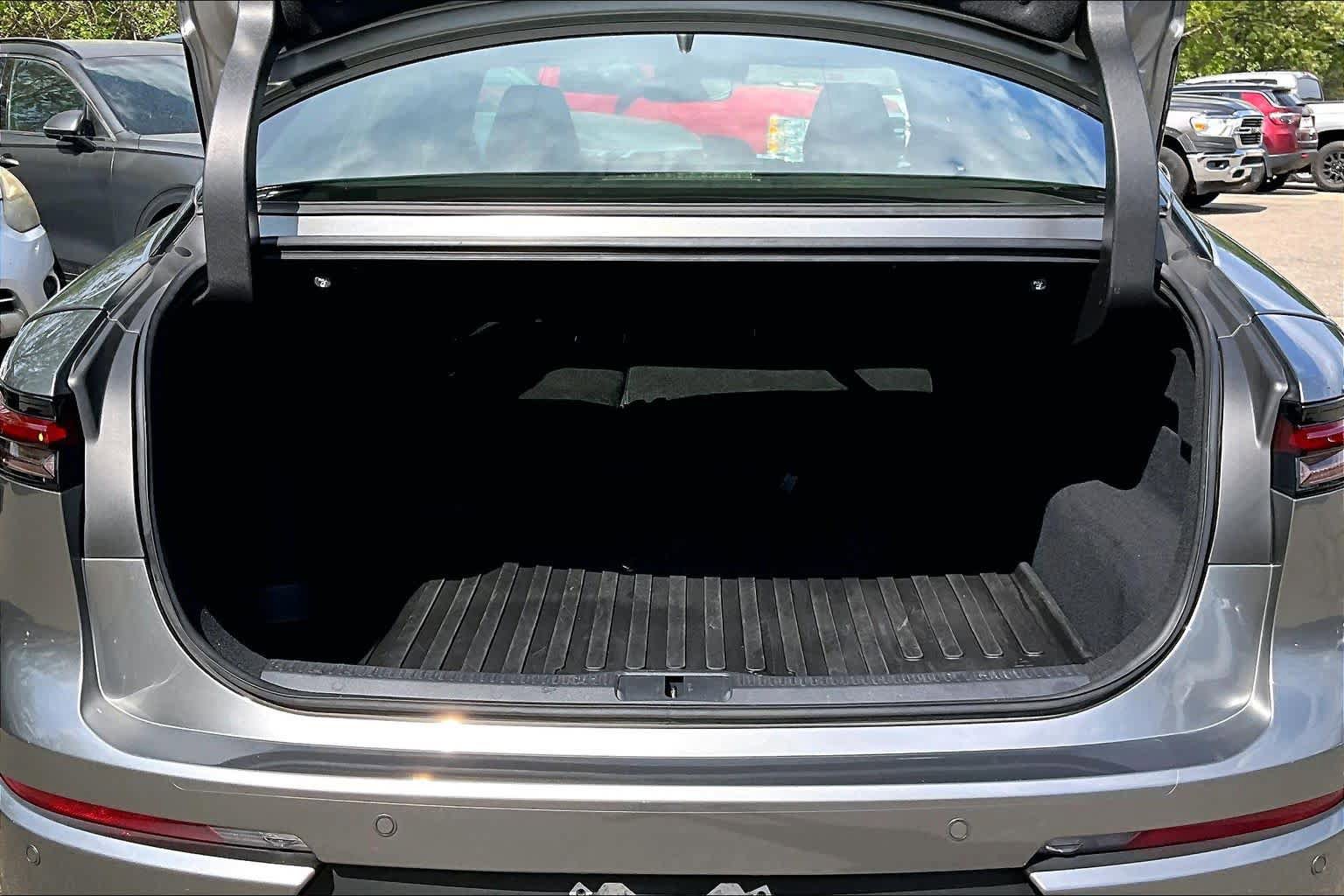 Certified 2024 Toyota Crown Platinum AWD/4WD image 31