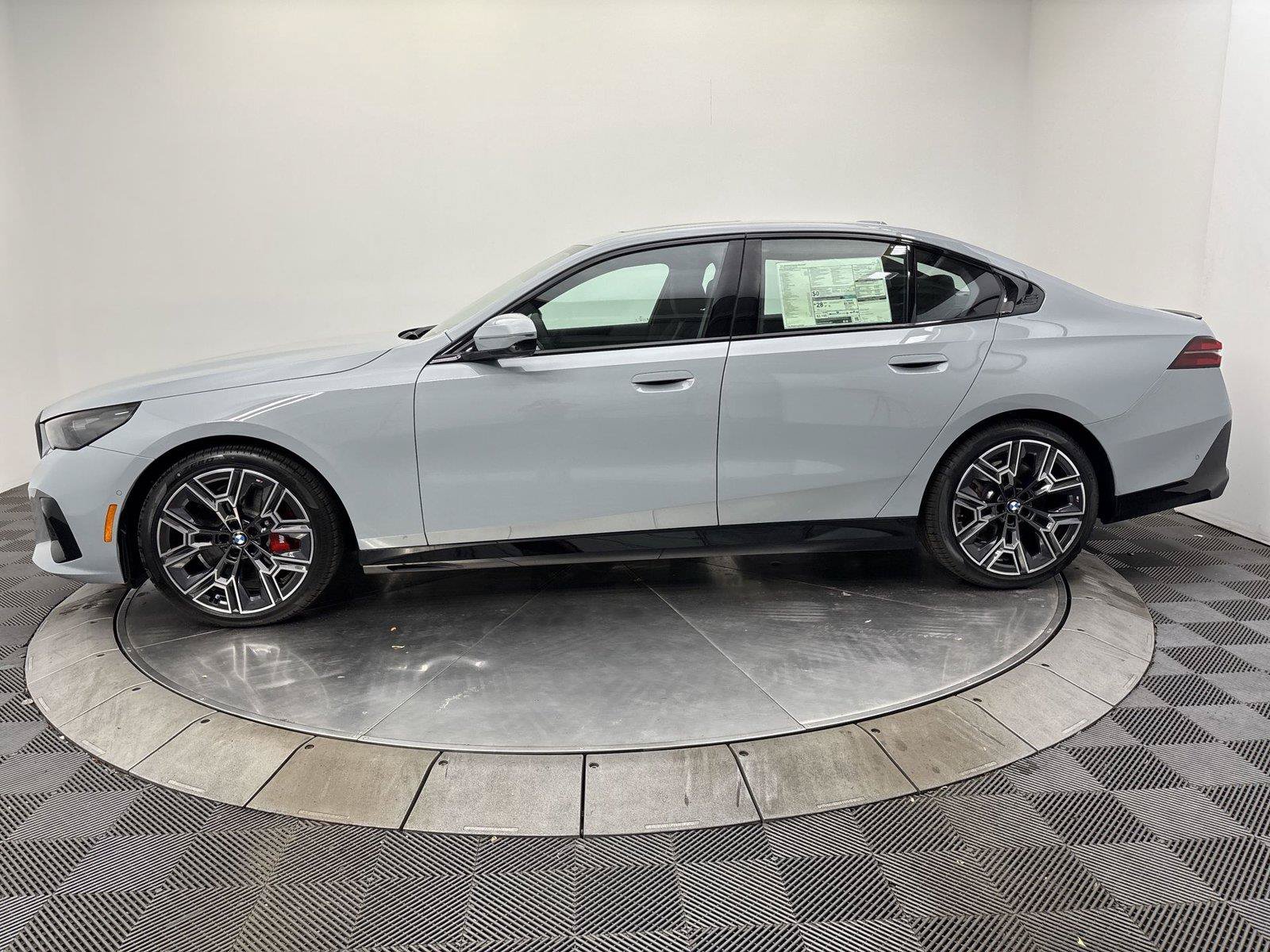 New 2027 BMW 540i xDrive w/ M Sport Package AWD/4WD image 16
