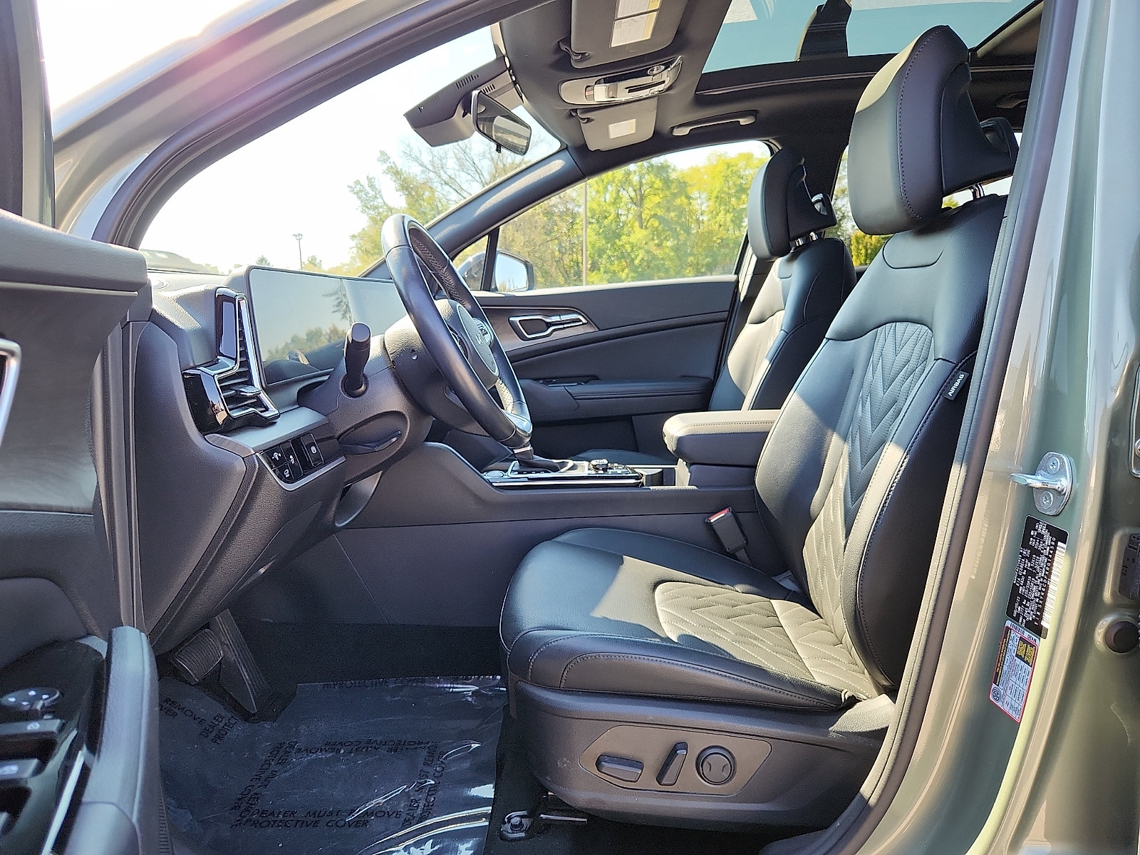 Used 2024 Kia Sportage X-Line w/ X-Line Premium Package AWD/4WD image 13