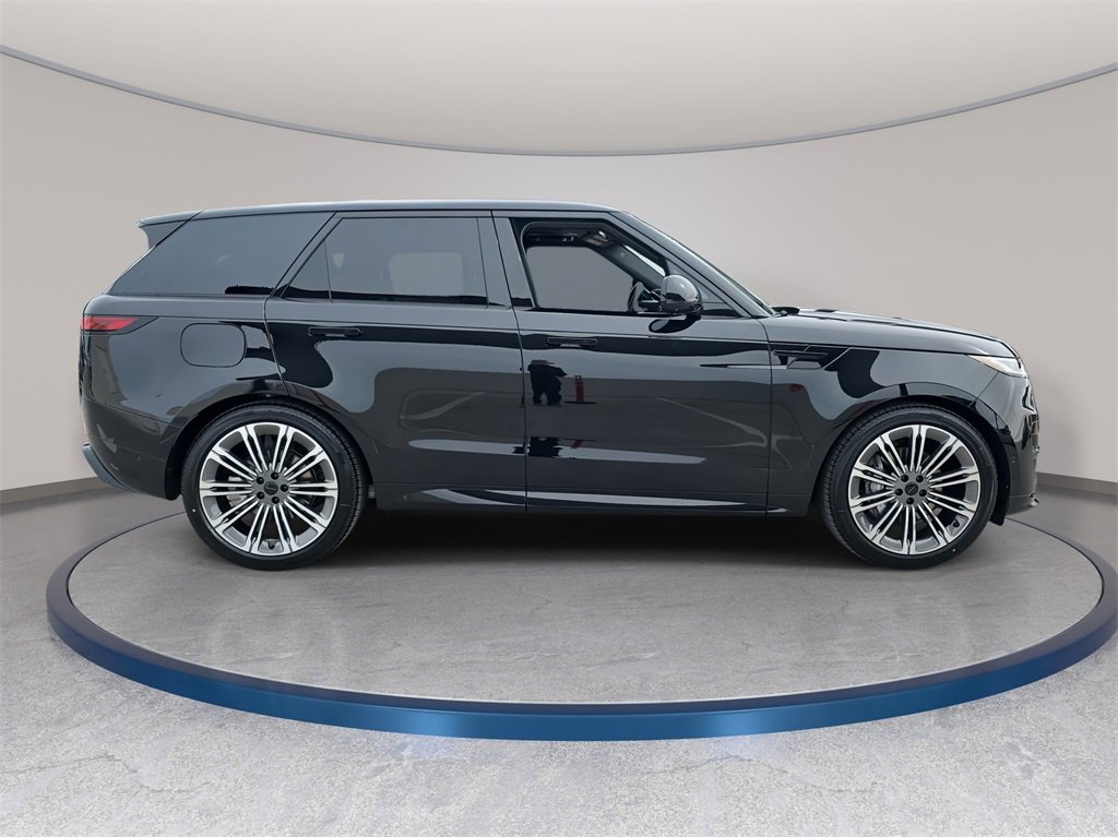 New 2026 Land Rover Range Rover Sport Dynamic SE image 4
