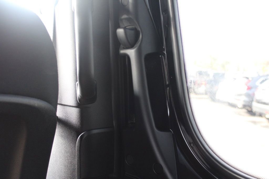 Used 2025 Mercedes-Benz Sprinter 2500 image 35