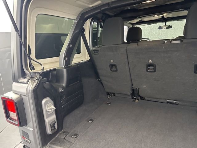 Used 2021 Jeep Wrangler Unlimited Sahara image 41