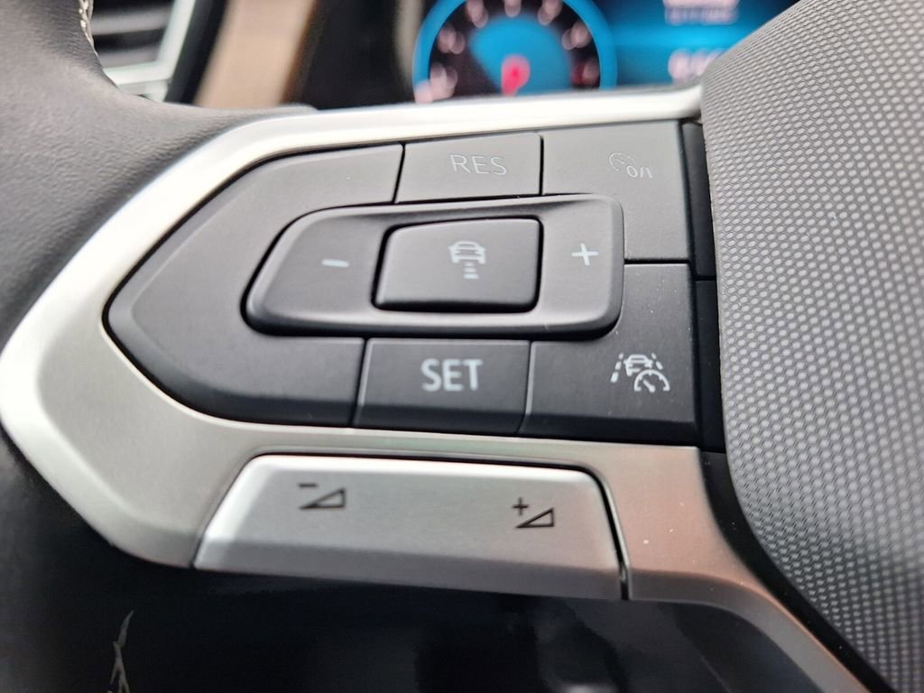 New 2026 Volkswagen Atlas SE image 12