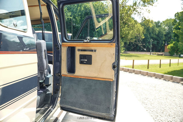 Used 1988 Chevrolet G20 RWD image 65
