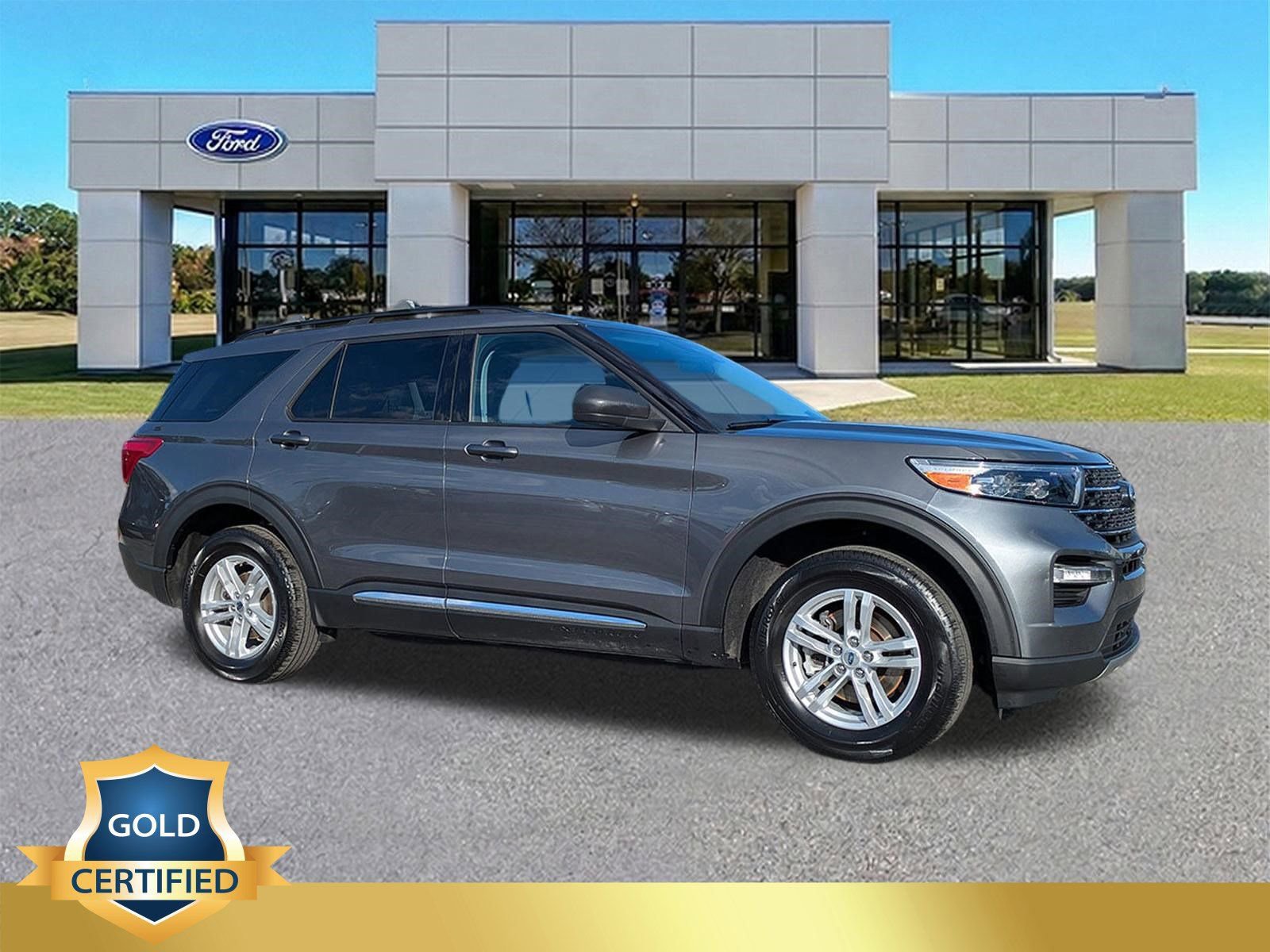 Certified 2023 Ford Explorer XLT w/ Equipment Group 202A