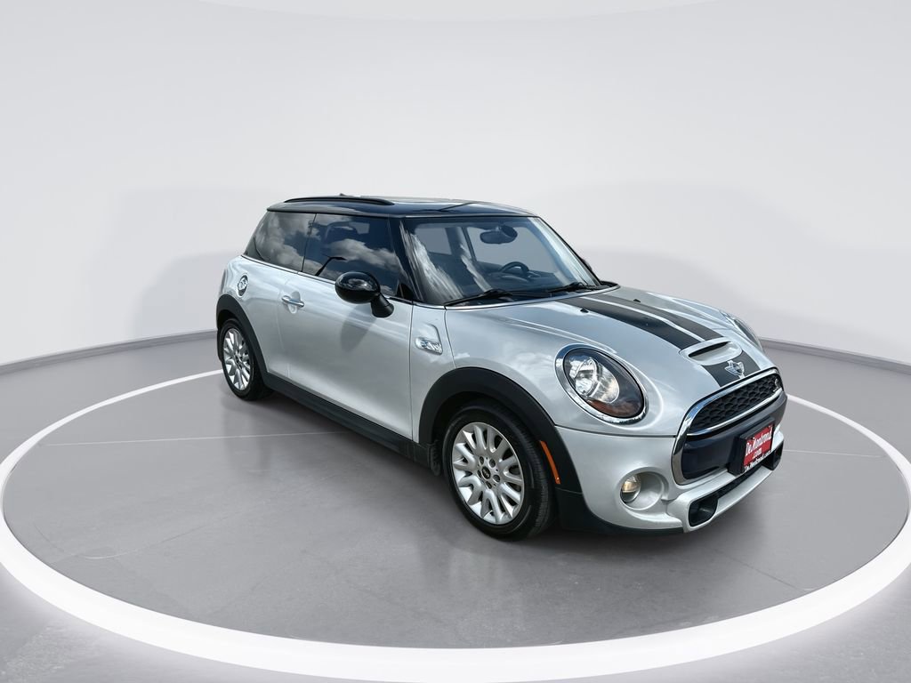 Used 2015 MINI Cooper S image 2