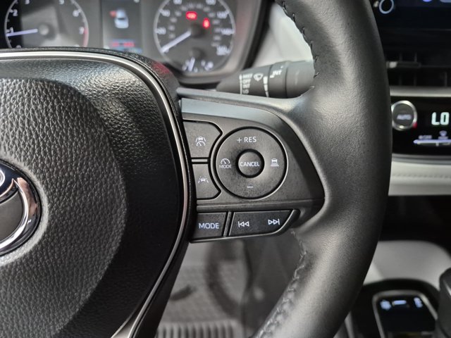 Used 2025 Toyota Corolla SE FWD image 17