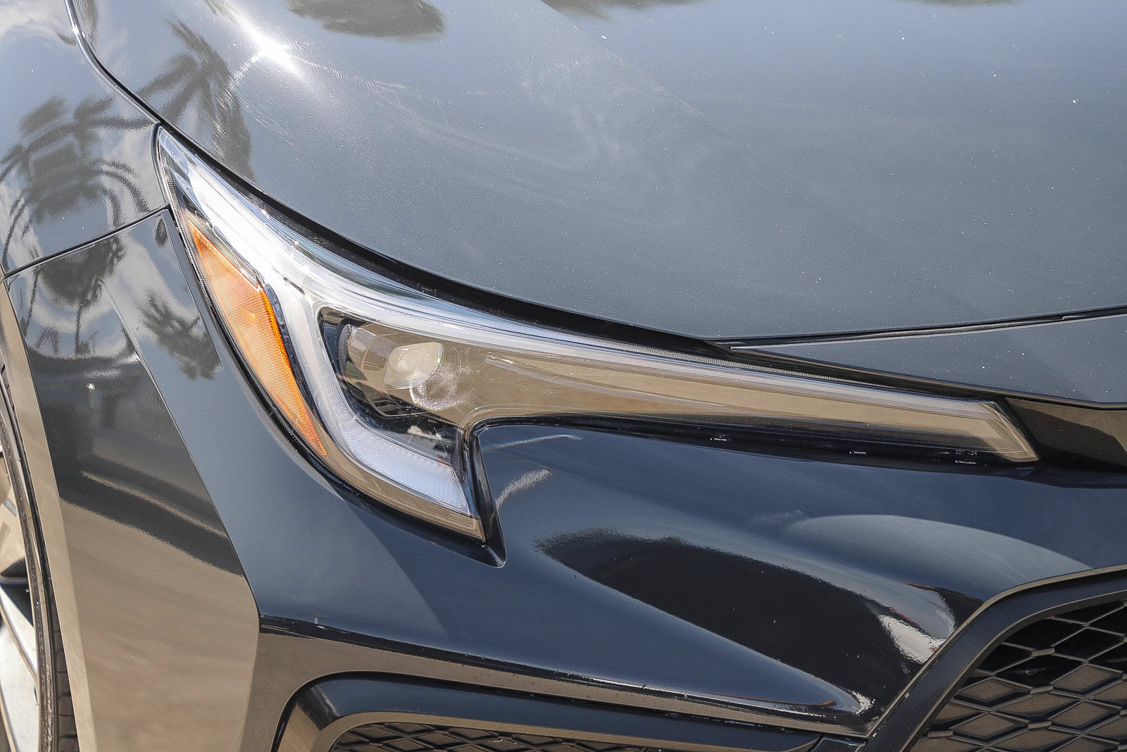 Certified 2025 Toyota Corolla SE FWD image 4