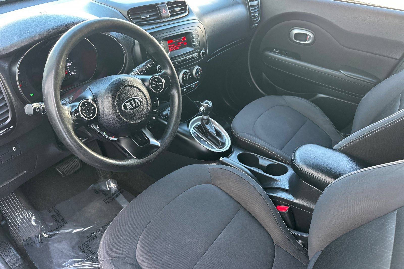 Used 2015 Kia Soul FWD image 10