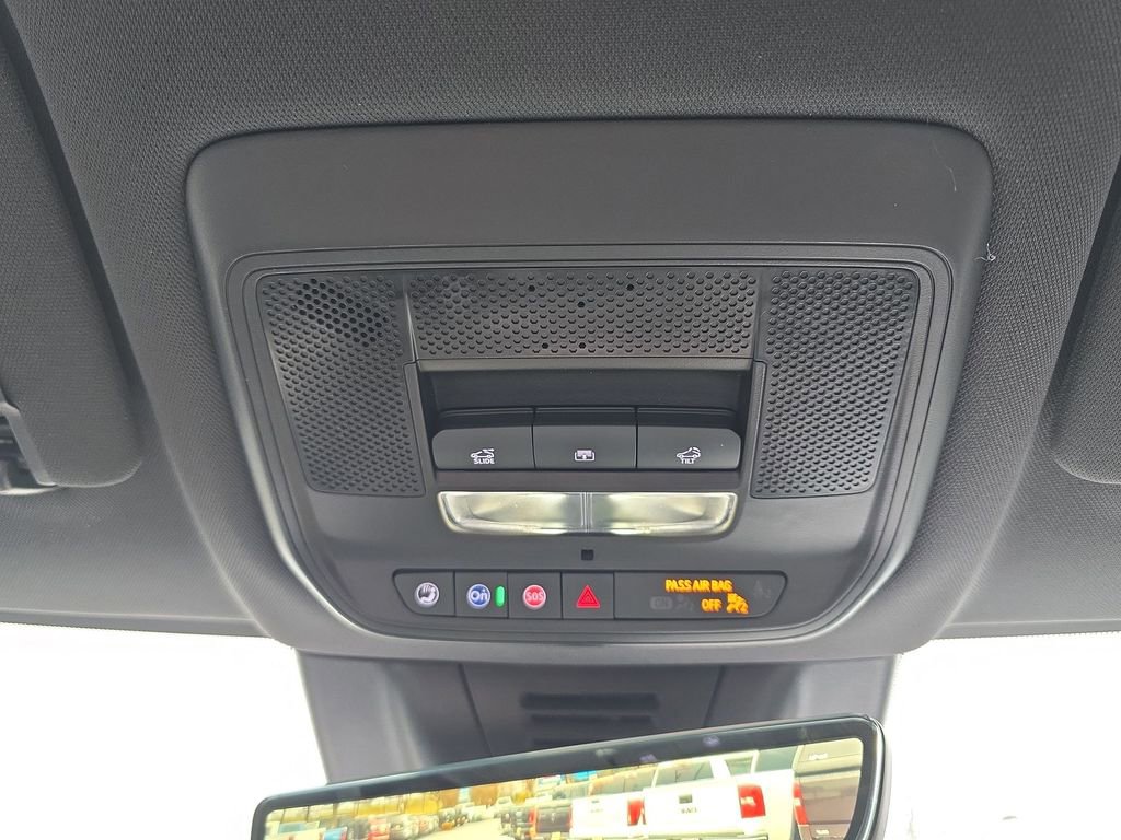 New 2026 Chevrolet Equinox EV LT image 21